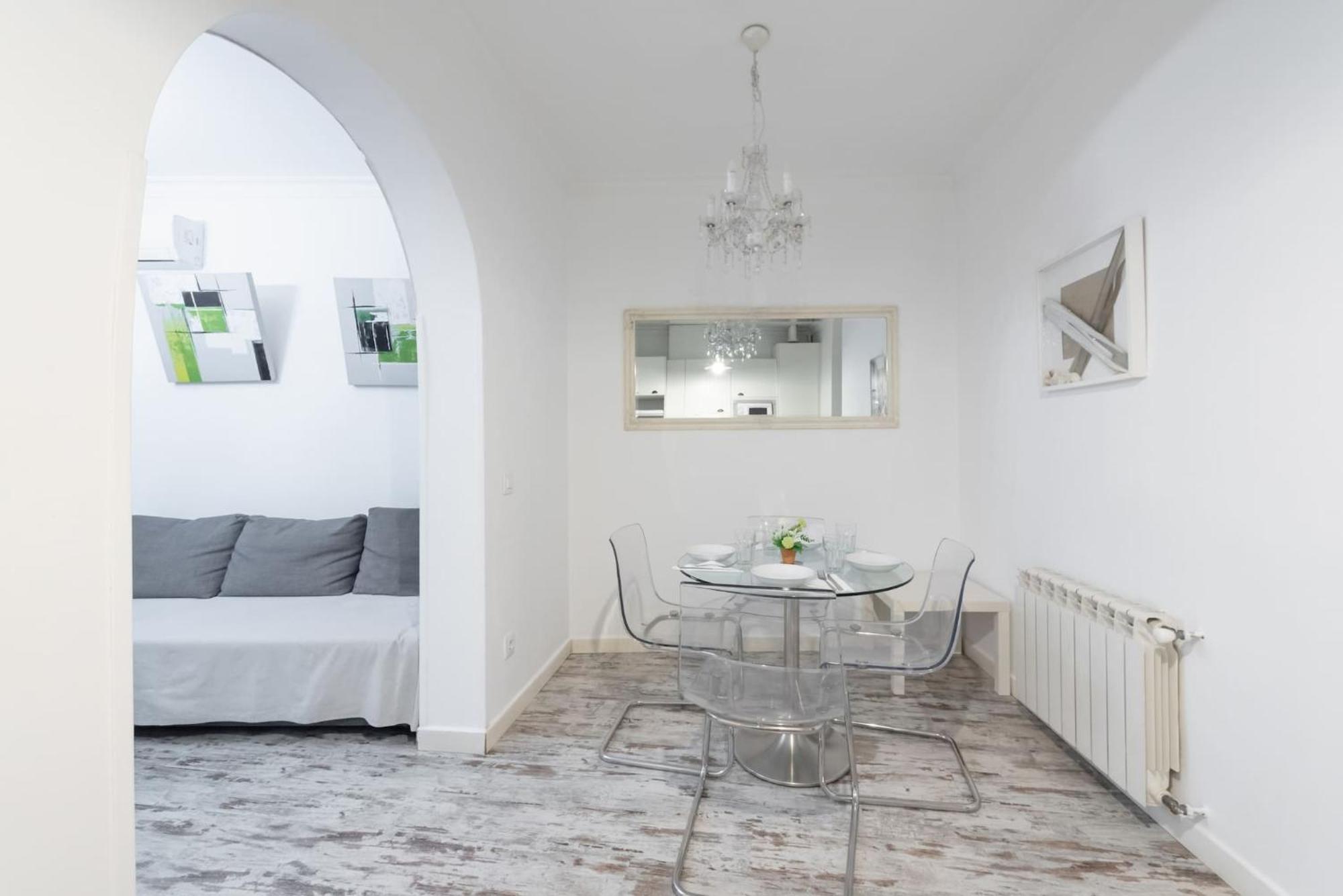 Apartamentos Day Madrid Plaza De Espana Centro Gran Via Sol Malasana Extérieur photo