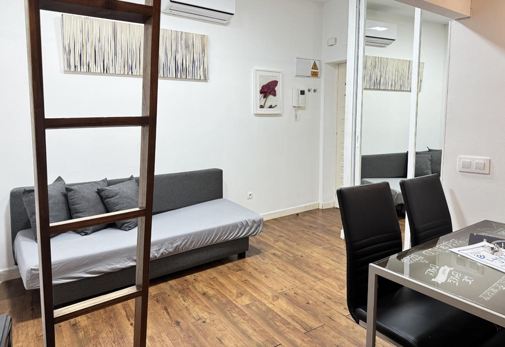 Apartamentos Day Madrid Plaza De Espana Centro Gran Via Sol Malasana Extérieur photo